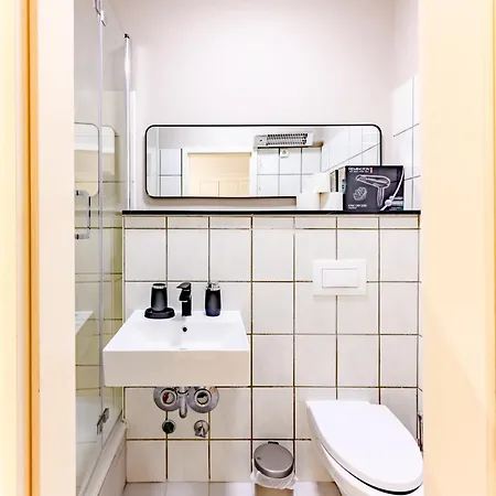 Ground-floor For 2 People Near Mauer Park * Berlin